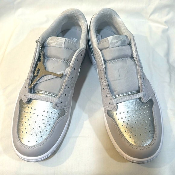 Metallic Silver Men Air Jordan 1 Retro Low OG Nike Shoes - Picture 1 of 6